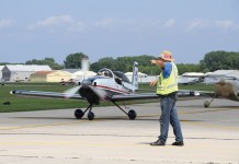 Oshkosh Homebuilt Parking Crew