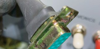 Improper and Proper D-Sub Connectors