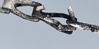 Broken Tailwheel Chain Link