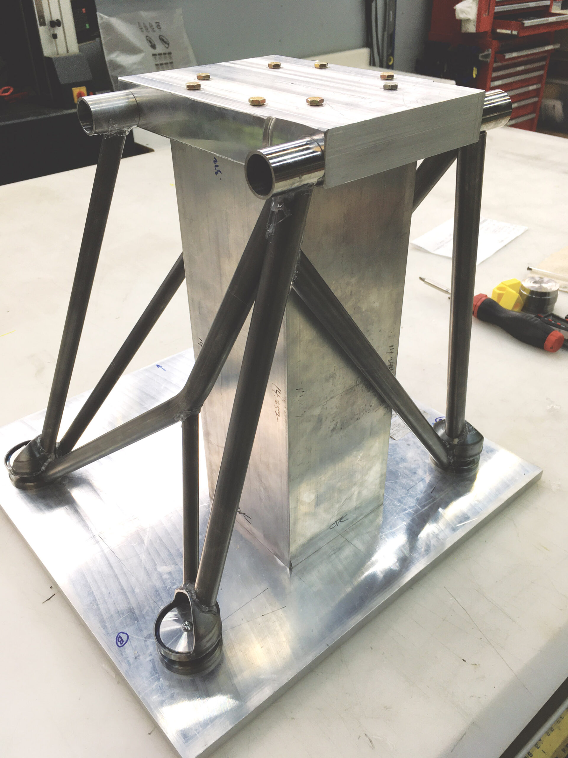 custom engine mount 04 scaled