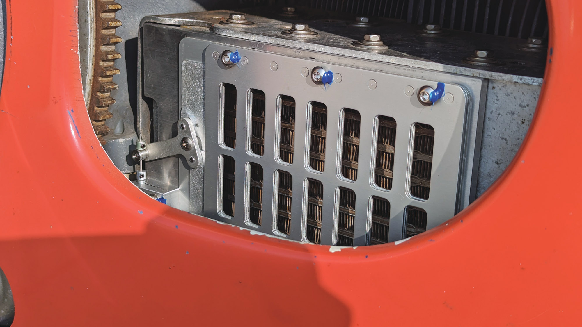 oil cooler shutter 09