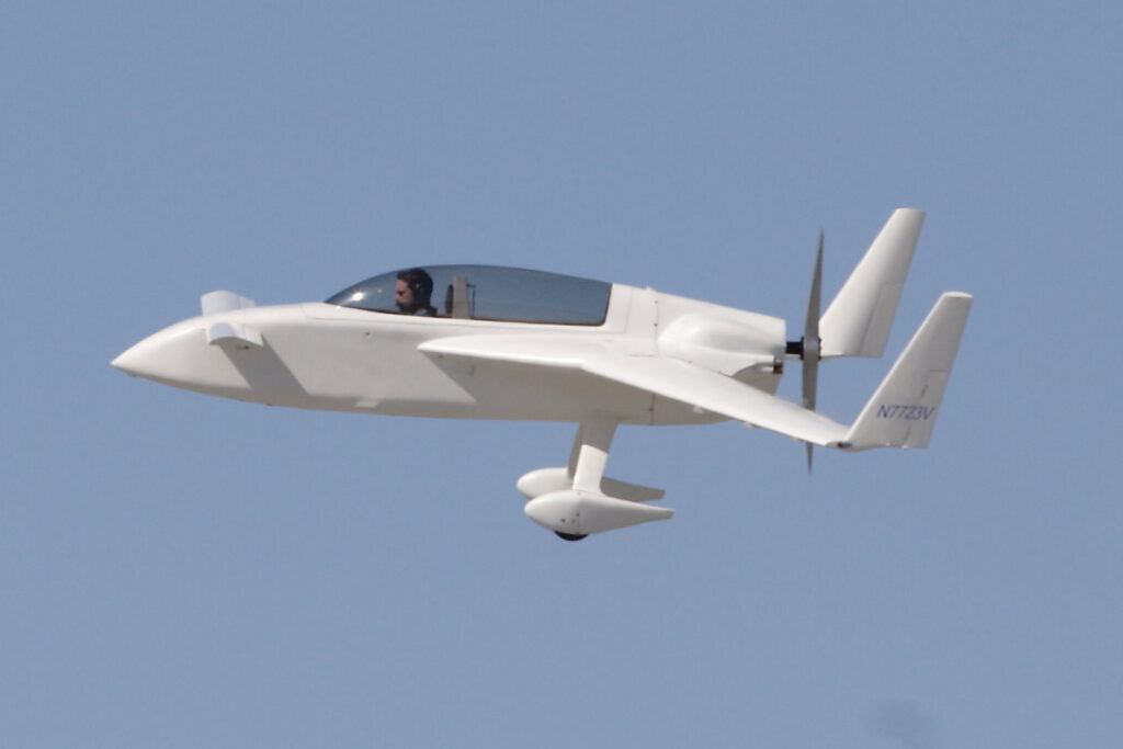 An early kit built design, the Rutan VariEze was challenging but popular.